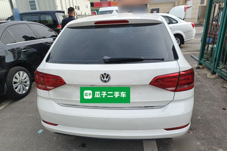 Used Volkswagen Santana 2015 Haval H9 1.6L Manual Comfort Edition Rear