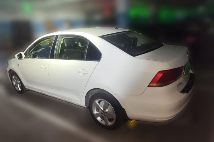 Used Volkswagen Santana 2015 1.6L Manual Comfort Edition Rear Left 45 Deg