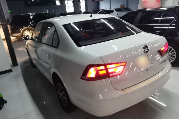 Used Volkswagen Santana 2015 1.4L Manual Fashion Edition Rear Left 45 Deg