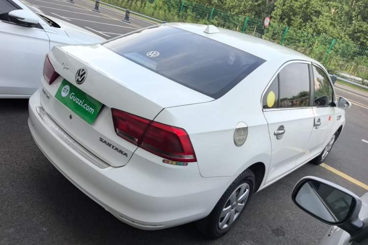 Used Volkswagen Santana 2015 1.4L Manual Fashion Edition Rear Right 45 Deg