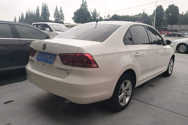Used Volkswagen Santana 2015 1.6L Manual Comfort Edition Rear Right 45 Deg