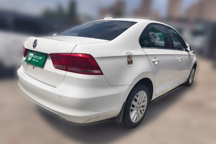 Used Volkswagen Santana 2015 1.6L Automatic Luxury Edition Rear Right 45 Deg