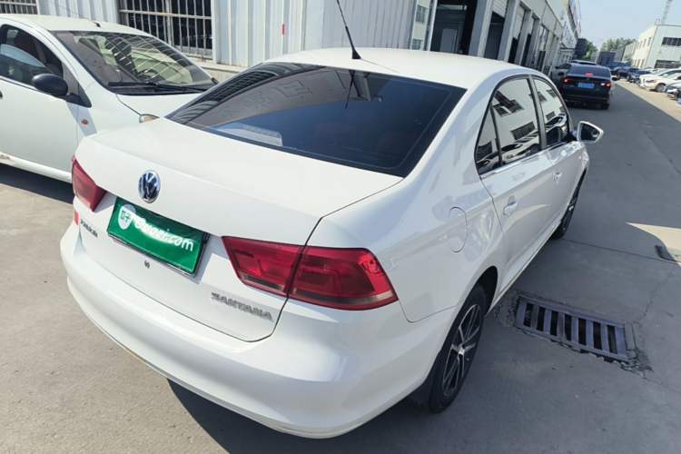 Used Volkswagen Santana 2015 1.4L Manual Fashion Edition Rear Right 45 Deg