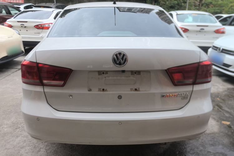 Used Volkswagen Santana 2015 1.6L Manual Comfort Edition Rear
