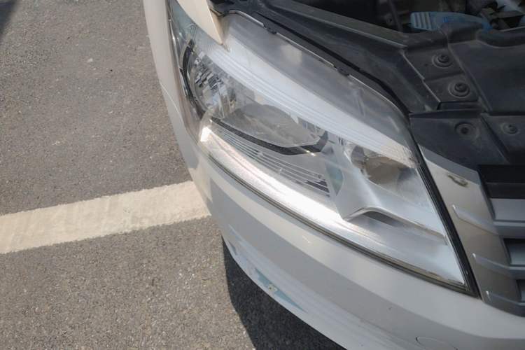 Used Volkswagen Santana 2015 1.6L Manual Fashion Edition Right Front Headlight