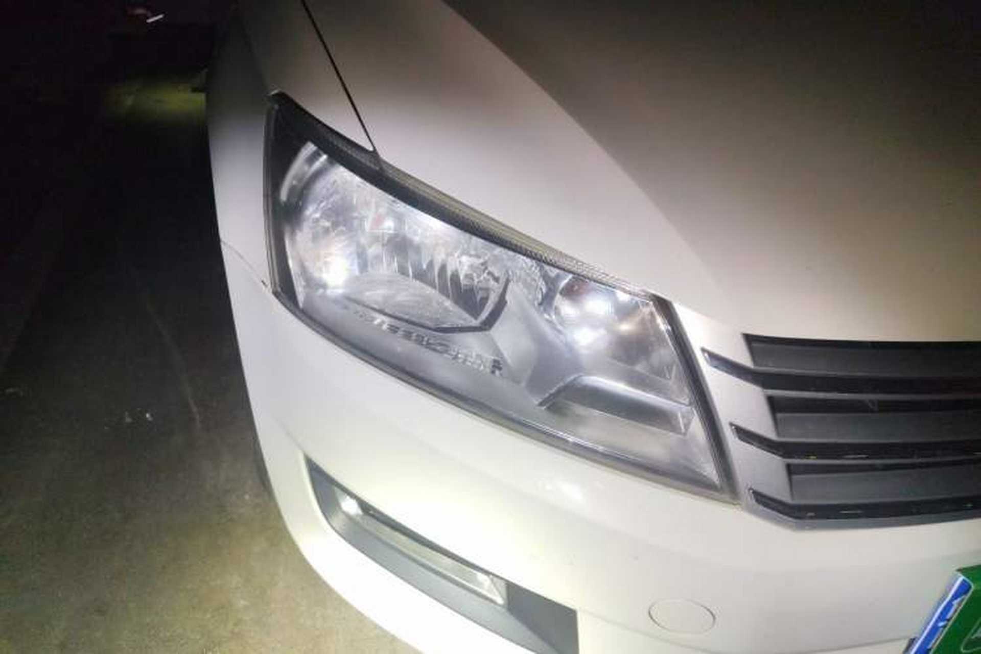 Used Volkswagen Santana 2015 1.6L Manual Comfort Edition Right Front Headlight