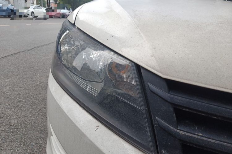 Used Volkswagen Santana 2015 1.6L Manual Fashion Edition Right Front Headlight