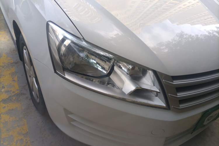 Used Volkswagen Santana 2015 1.6L Manual Fashion Edition Right Front Headlight
