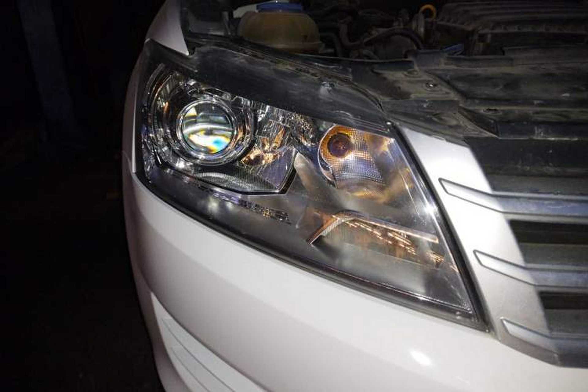 Used Volkswagen Santana 2015 1.6L Manual Fashion Edition Right Front Headlight