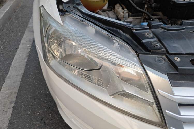 Used Volkswagen Santana 2015 1.4L Manual Fashion Edition Right Front Headlight