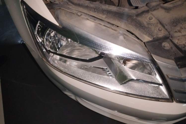 Used Volkswagen Santana 2015 1.4L Manual Fashion Edition Right Front Headlight