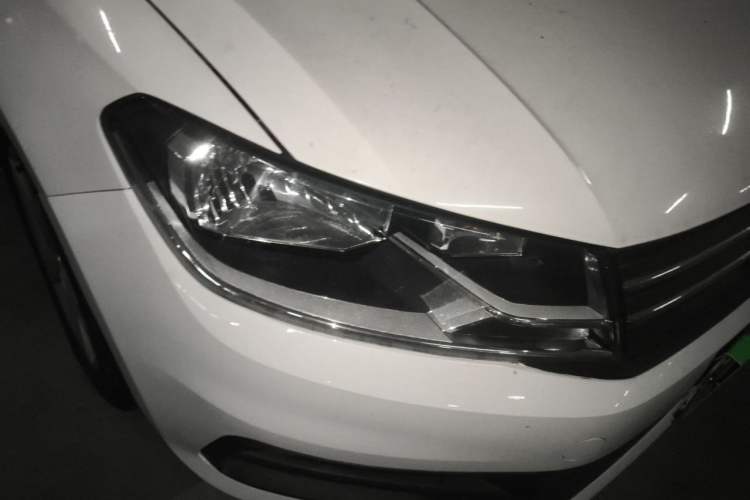 Used Volkswagen Santana 2015 Haval H6 1.6L Automatic Luxury Model Right Front Headlight