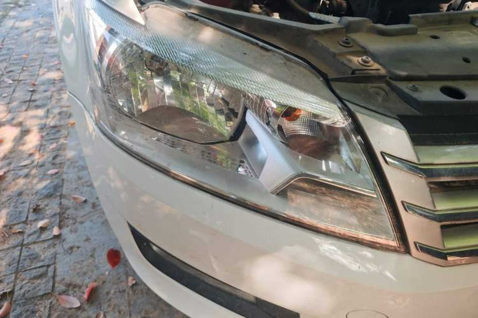 Used Volkswagen Santana 2015 1.6L Manual Comfort Edition Right Front Headlight