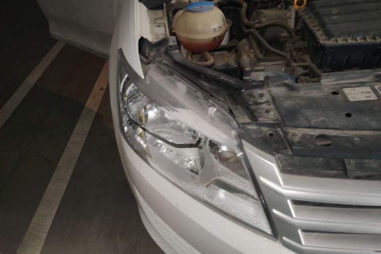 Used Volkswagen Santana 2015 1.6L Manual Fashion Edition Right Front Headlight