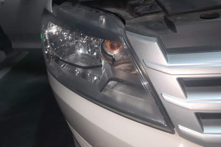 Used Volkswagen Santana 2015 1.6L Manual Fashion Edition Right Front Headlight