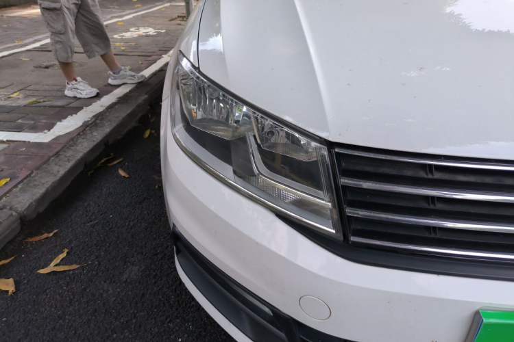 Used Volkswagen Santana 2015 Haval H6 1.6L Automatic Comfort Model Right Front Headlight
