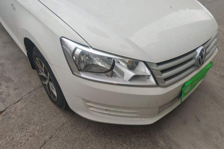 Used Volkswagen Santana 2015 1.4L Manual Fashion Edition Right Front Headlight
