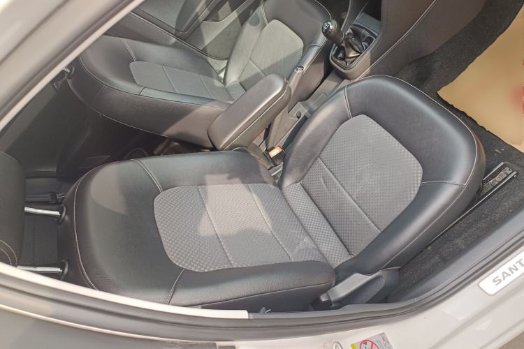 Used Volkswagen Santana 2015 Haval H9 1.6L Manual Comfort Edition Right Front Seat