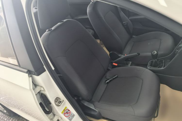 Used Volkswagen Santana 2015 1.6L Manual Fashion Edition Right Front Seat