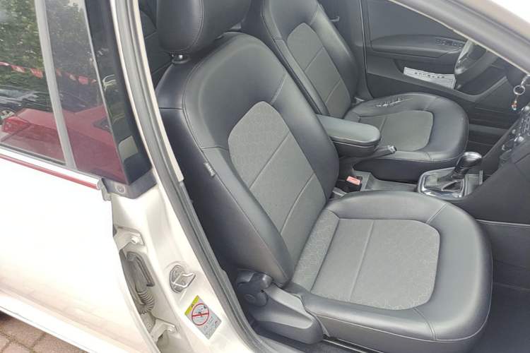 Used Volkswagen Santana 2015 1.6L Automatic Comfort Edition Right Front Seat