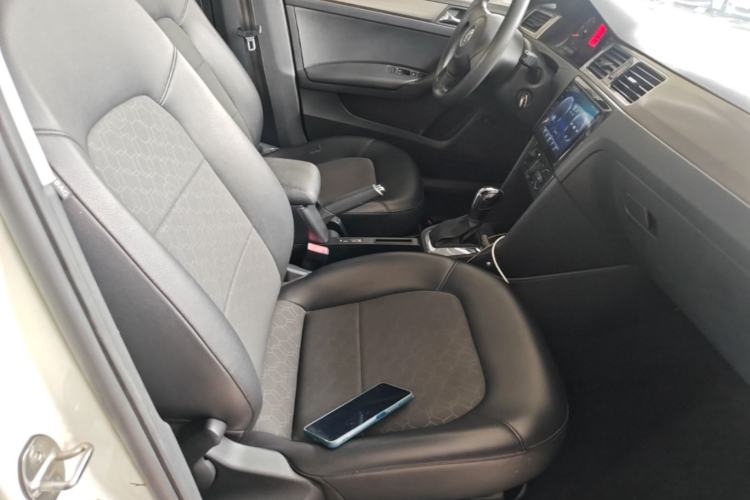 Used Volkswagen Santana 2015 1.6L Automatic Comfort Edition Right Front Seat