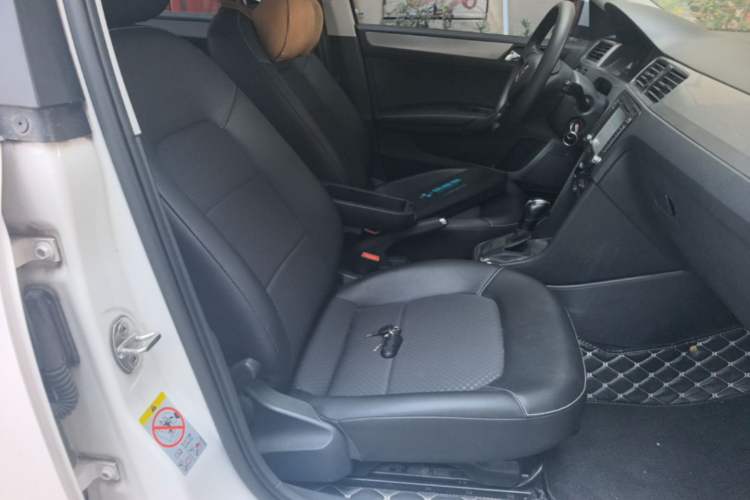 Used Volkswagen Santana 2015 Haval H6 1.6L Automatic Comfort Model Right Front Seat