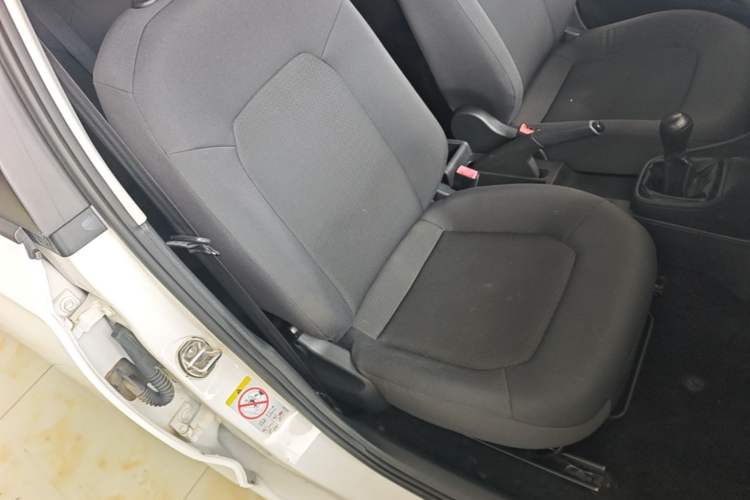 Used Volkswagen Santana 2015 1.6L Manual Fashion Edition Right Front Seat