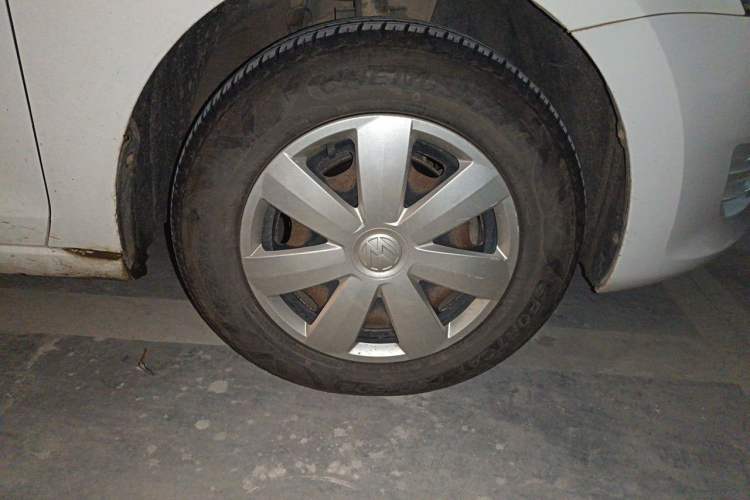 Used Volkswagen Santana 2015 1.4L Manual Fashion Edition Right Front Wheel Hub