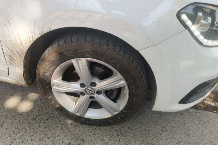 Used Volkswagen Santana 2015 Haval H6 1.6L Automatic Luxury Model Right Front Wheel Hub