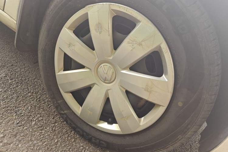 Used Volkswagen Santana 2015 1.4L Manual Fashion Edition Right Front Wheel Hub