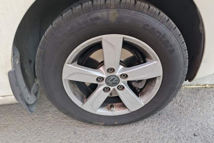 Used Volkswagen Santana 2015 1.4L Manual Fashion Edition Right Front Wheel Hub