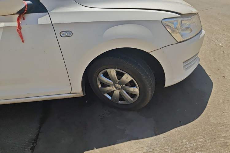 Used Volkswagen Santana 2015 1.6L Manual Fashion Edition Right Front Wheel Hub