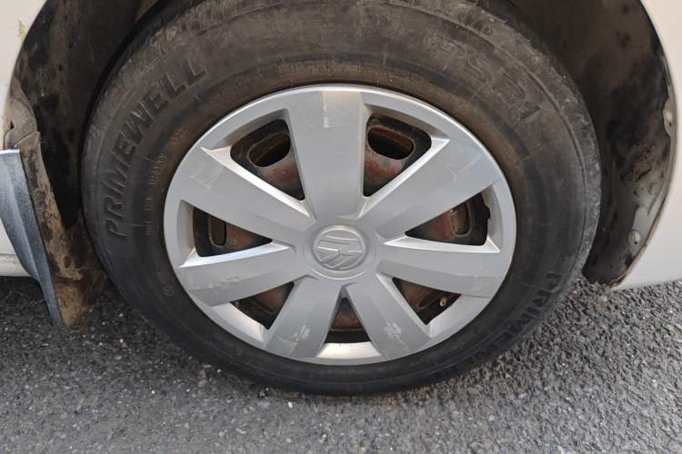 Used Volkswagen Santana 2015 1.4L Manual Fashion Edition Right Front Wheel Hub