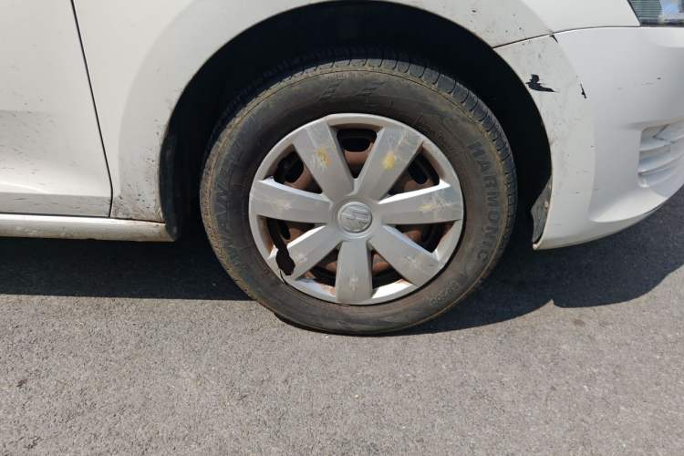 Used Volkswagen Santana 2015 1.4L Manual Fashion Edition Right Front Wheel Hub