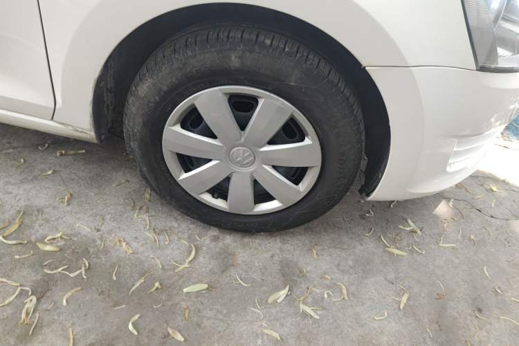 Used Volkswagen Santana 2015 1.4L Manual Fashion Edition Right Front Wheel Hub