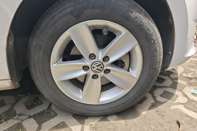 Used Volkswagen Santana 2015 1.4L Manual Fashion Edition Right Front Wheel Hub