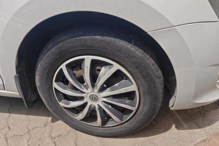 Used Volkswagen Santana 2015 1.6L Automatic Fashion Edition Right Front Wheel Hub
