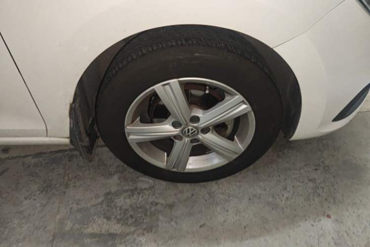 Used Volkswagen Santana 2015 Haval H6 1.6L Automatic Luxury Model Right Front Wheel Hub