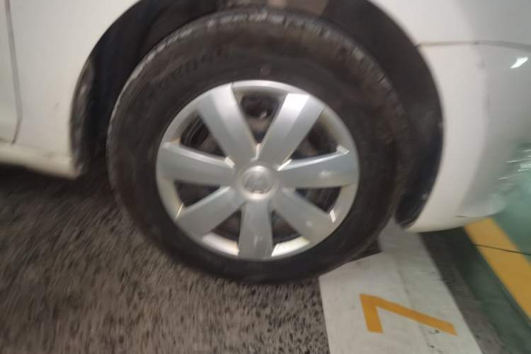 Used Volkswagen Santana 2015 1.4L Manual Fashion Edition Right Front Wheel Hub