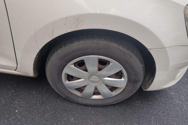 Used Volkswagen Santana 2015 1.6L Manual Fashion Edition Right Front Wheel Hub