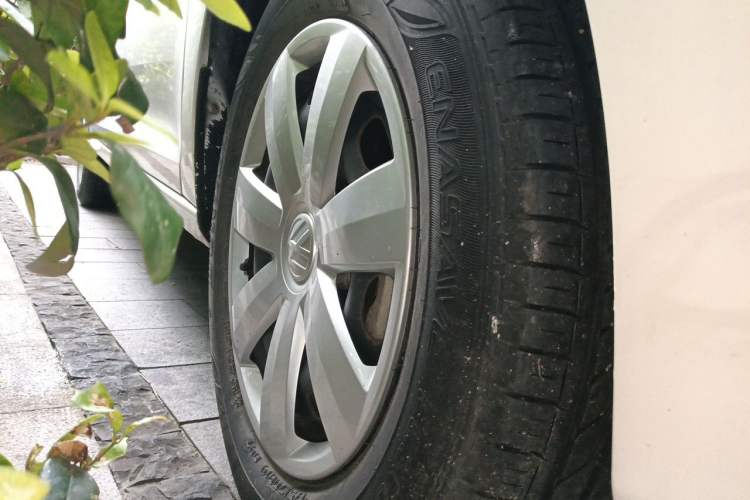 Used Volkswagen Santana 2015 1.4L Manual Fashion Edition Right Front Wheel Hub