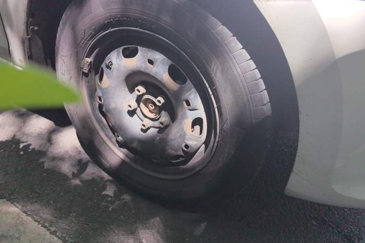 Used Volkswagen Santana 2015 1.4L Manual Fashion Edition Right Front Wheel Hub