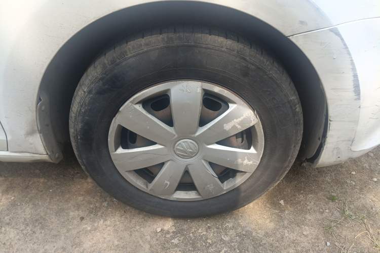 Used Volkswagen Santana 2015 1.6L Manual Fashion Edition Right Front Wheel Hub