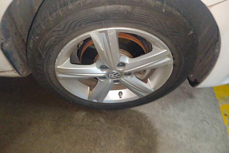 Used Volkswagen Santana 2015 Haval H6 1.6L Automatic Luxury Model Right Front Wheel Hub