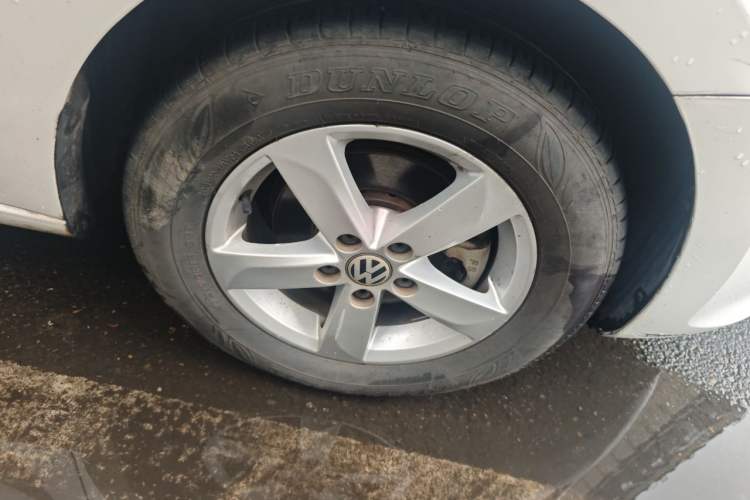 Used Volkswagen Santana 2015 1.4L Manual Fashion Edition Right Front Wheel Hub