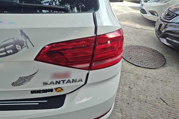 Used Volkswagen Santana 2015 Haval H6 1.6L Automatic Luxury Model Right Rear Taillight