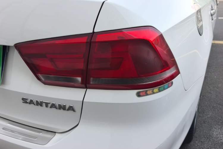 Used Volkswagen Santana 2015 1.4L Manual Fashion Edition Right Rear Taillight