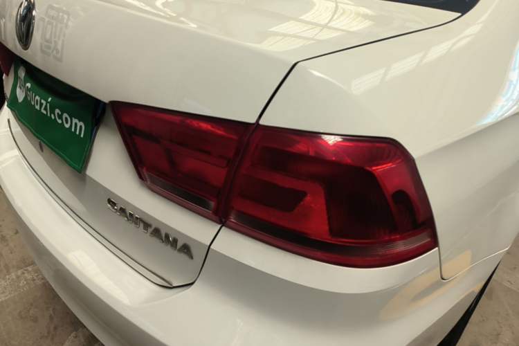 Used Volkswagen Santana 2015 1.4L Manual Fashion Edition Right Rear Taillight