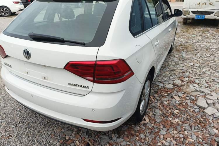Used Volkswagen Santana 2015 Haval H6 1.6L Automatic Comfort Model Right Rear Taillight