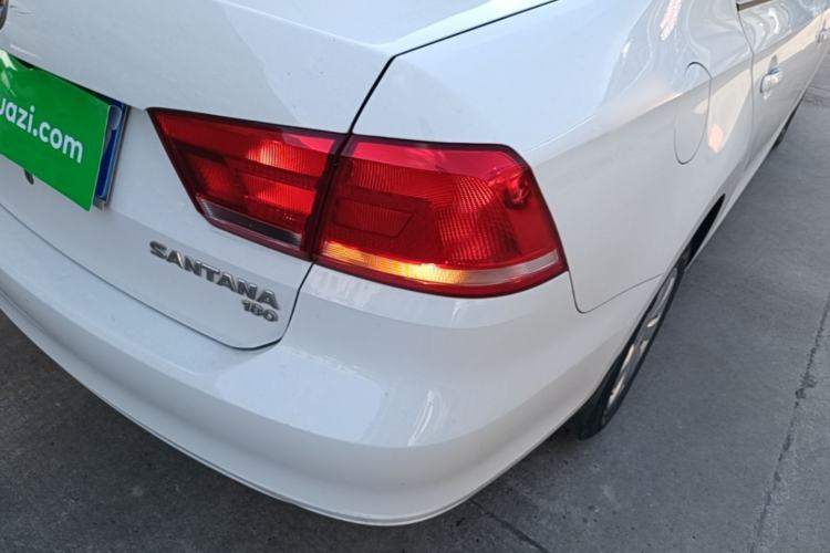 Used Volkswagen Santana 2015 1.6L Automatic Fashion Edition Right Rear Taillight